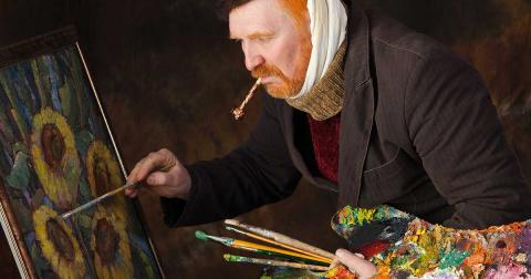 Bild zeigt Van Gogh beim Malen